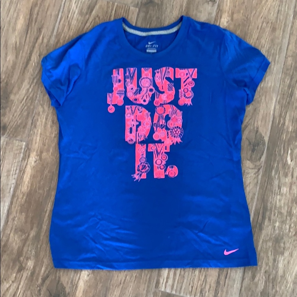 EUC NIKE JUST DO IT TEE